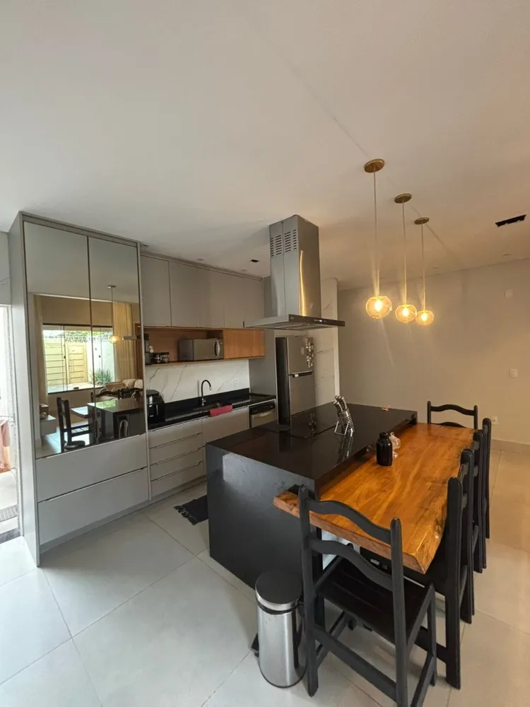 Casa, 3 quartos, 136 m² - Foto 1