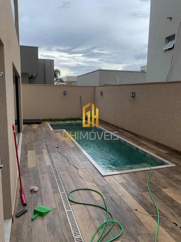 Sobrado, 4 quartos, 238 m² - Foto 1