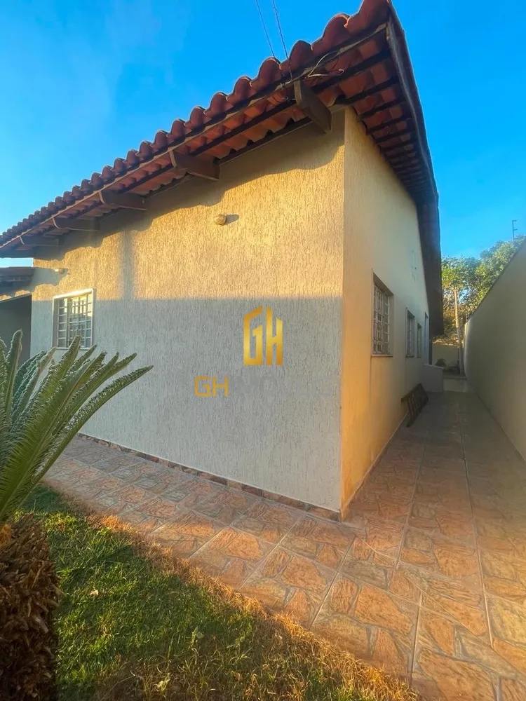 Casa, 4 quartos, 143 m² - Foto 1