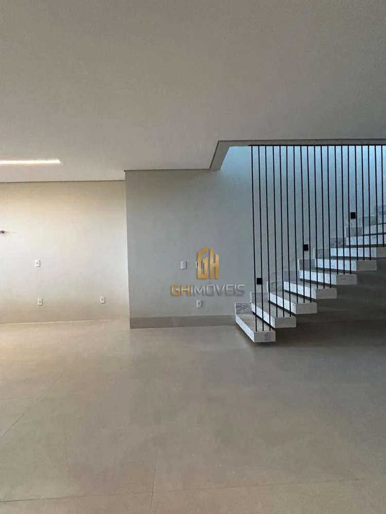 Sobrado, 4 quartos, 267 m² - Foto 1