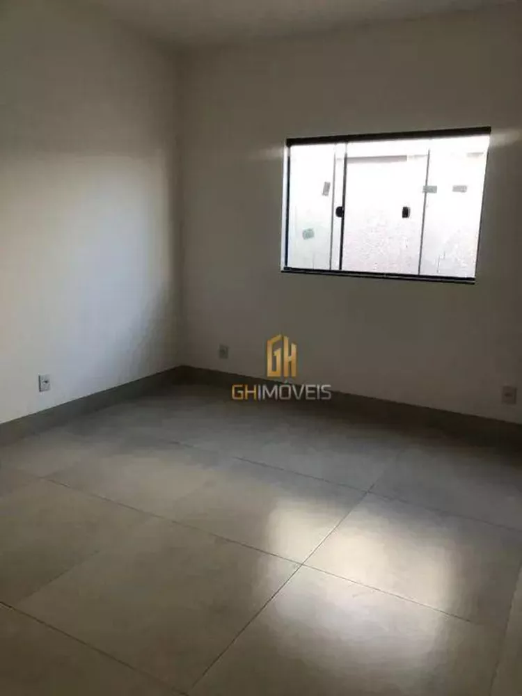 Casa à venda com 3 quartos, 102m² - Foto 2