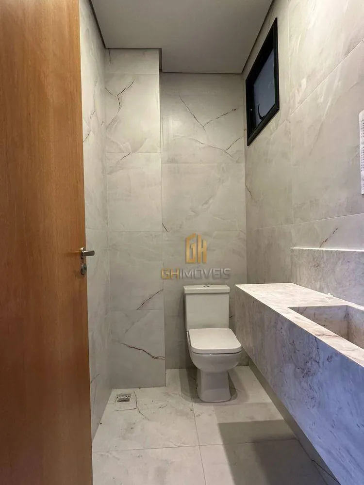 Sobrado, 3 quartos, 223 m² - Foto 2