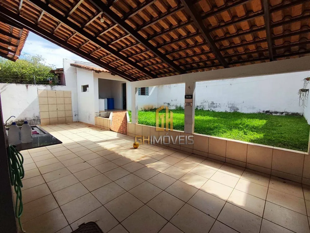 Casa, 3 quartos, 220 m² - Foto 1