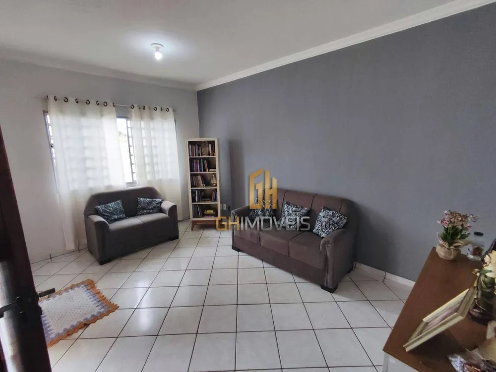 Casa, 3 quartos, 220 m² - Foto 2