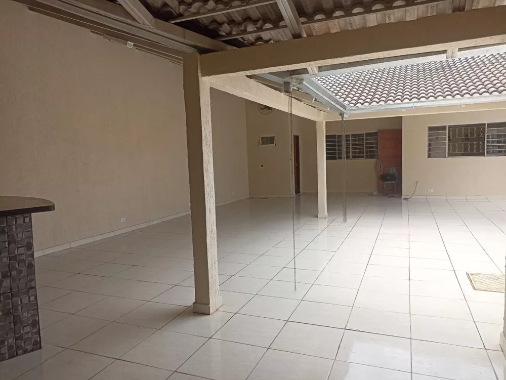 Casa à venda com 3 quartos, 242m² - Foto 5