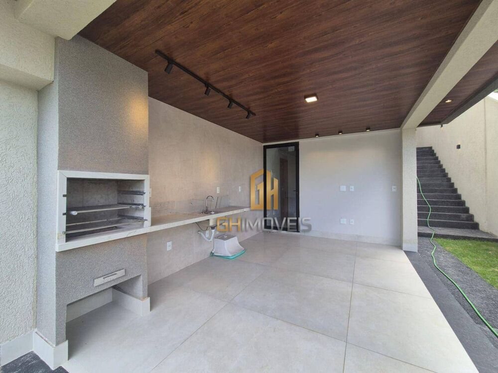 Sobrado, 4 quartos, 223 m² - Foto 1