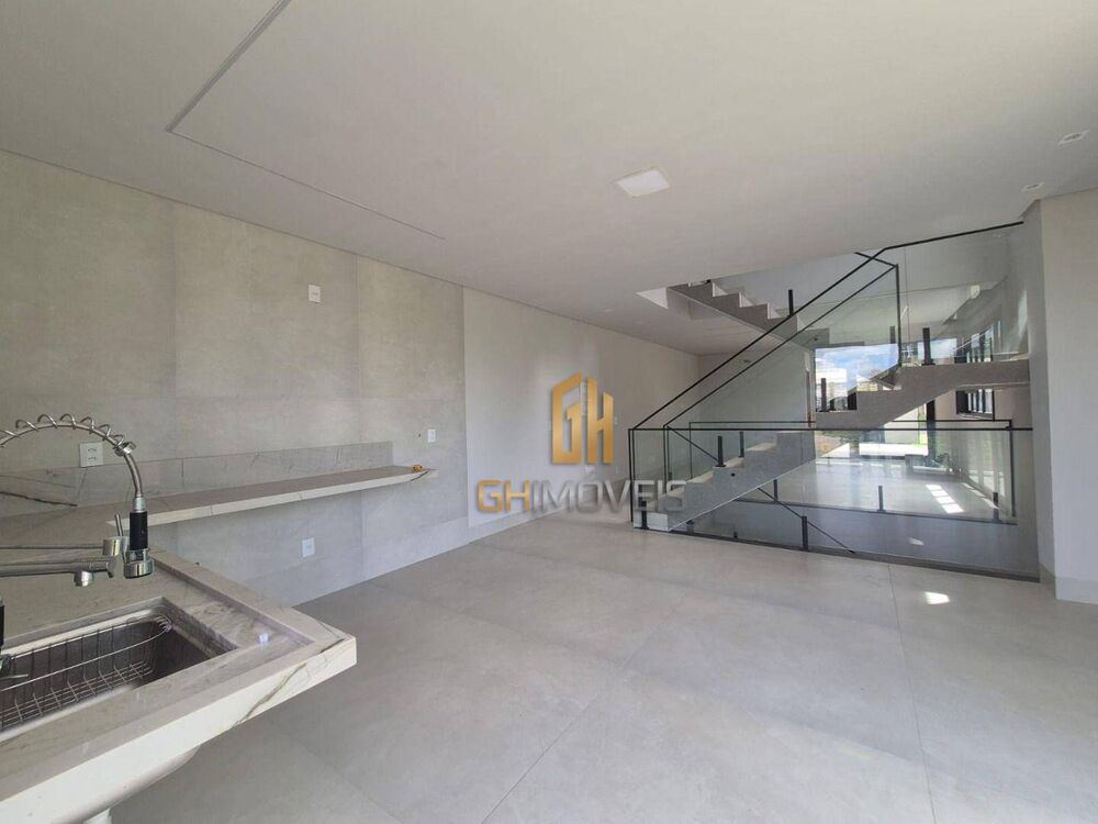 Sobrado, 4 quartos, 223 m² - Foto 2