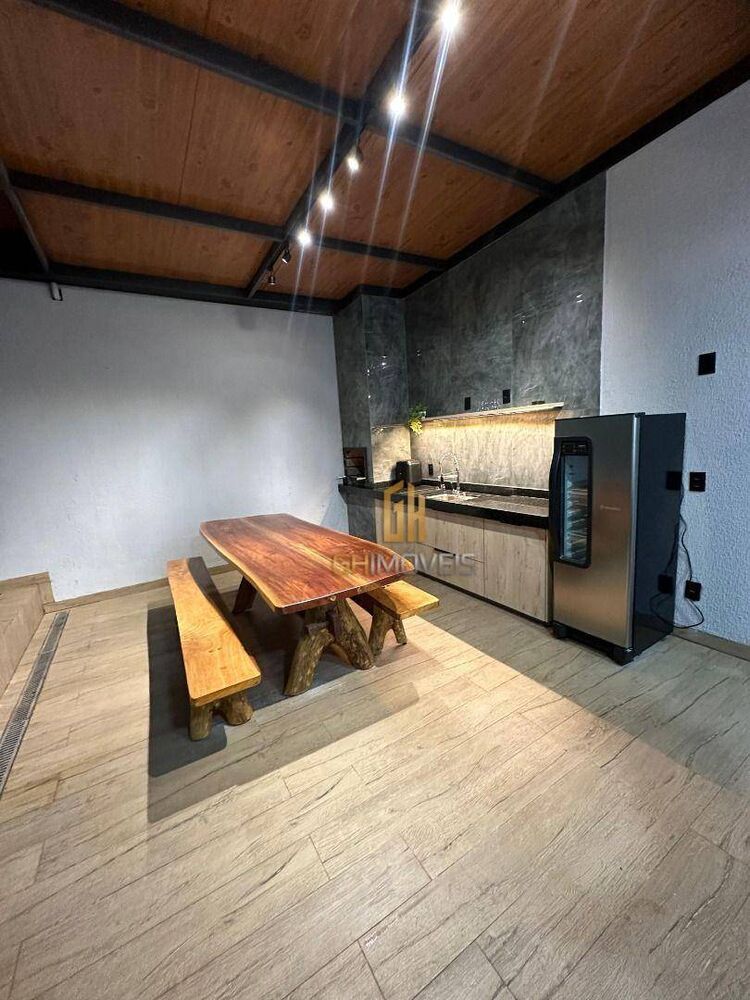 Sobrado, 3 quartos, 200 m² - Foto 1