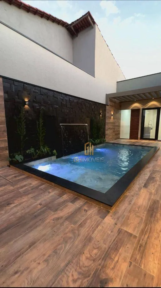 Casa, 3 quartos, 193 m² - Foto 2