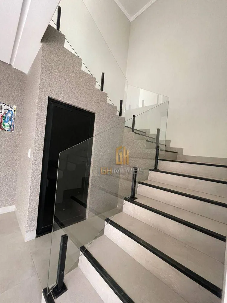 Sobrado, 3 quartos, 250 m² - Foto 1
