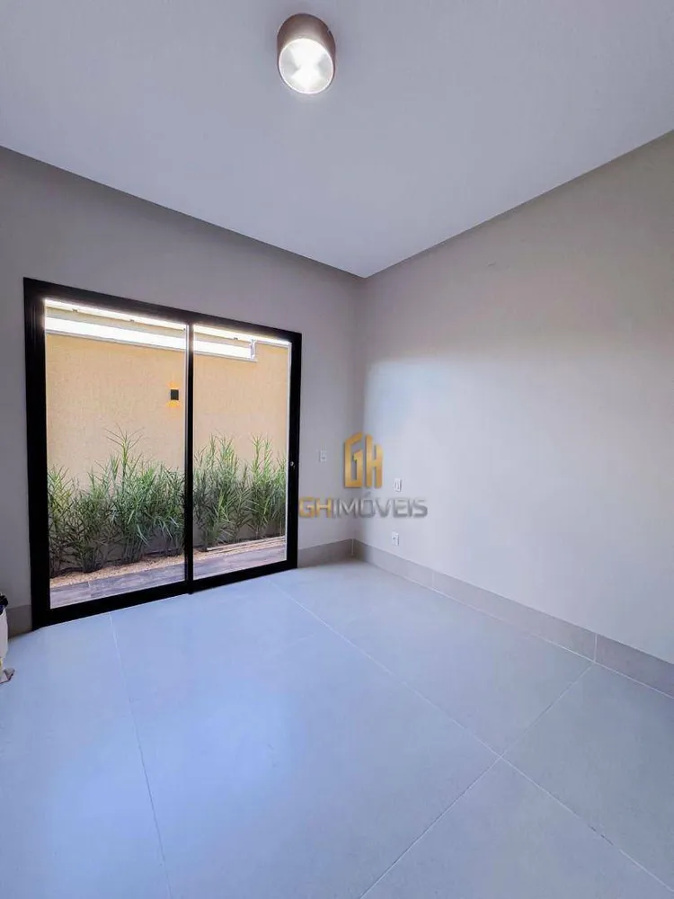 Casa, 4 quartos, 235 m² - Foto 1
