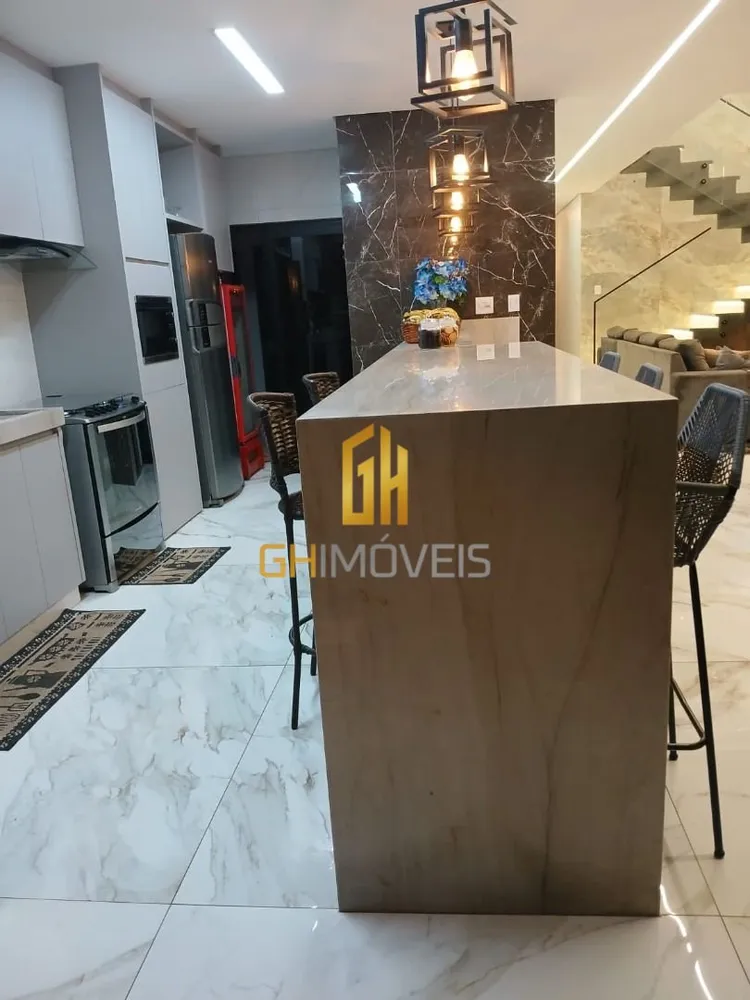 Sobrado, 5 quartos, 260 m² - Foto 4