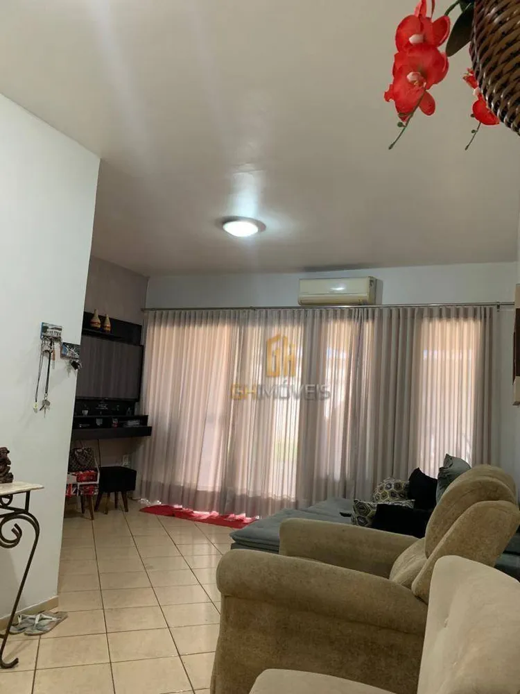 Casa, 4 quartos, 190 m² - Foto 2