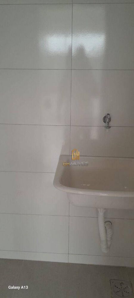 Casa à venda com 2 quartos, 142m² - Foto 2