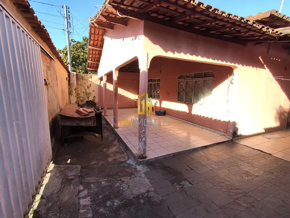 Casa, 4 quartos, 176 m² - Foto 1