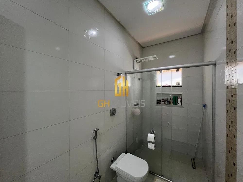 Casa, 3 quartos, 220 m² - Foto 1