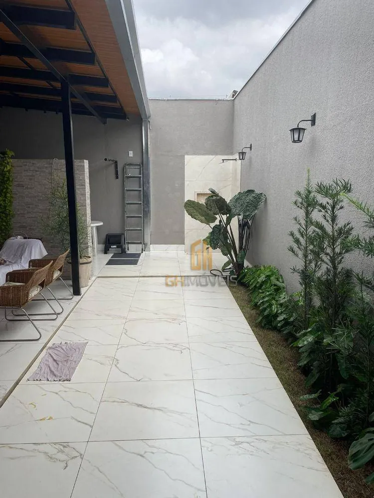 Casa, 3 quartos, 250 m² - Foto 1