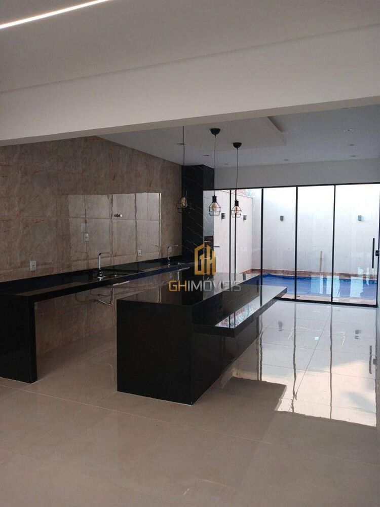 Casa, 3 quartos, 180 m² - Foto 2