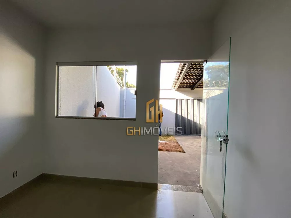 Casa à venda com 2 quartos, 76m² - Foto 4