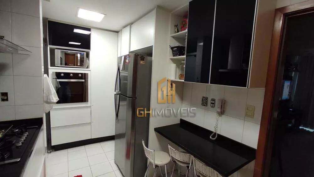 Apartamento à venda com 3 quartos, 93m² - Foto 4