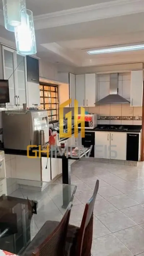 Casa, 3 quartos, 260 m² - Foto 1