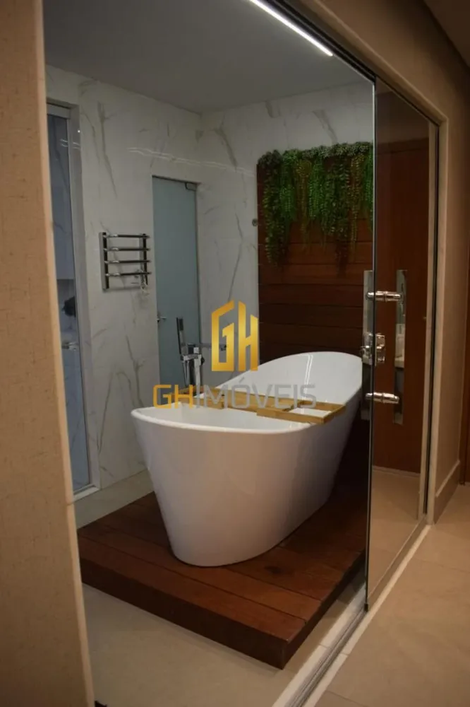 Sobrado, 6 quartos, 293 m² - Foto 1