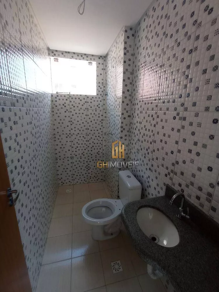 Apartamento à venda com 3 quartos, 67m² - Foto 2