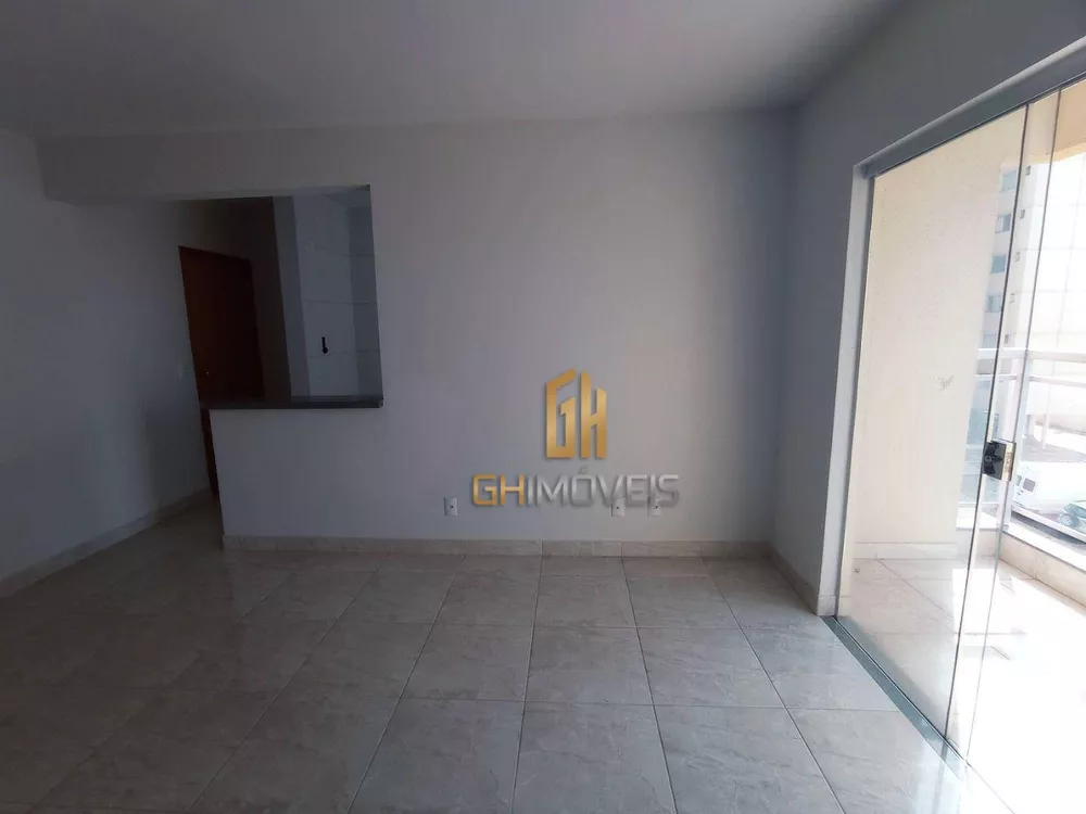 Apartamento à venda com 3 quartos, 67m² - Foto 1