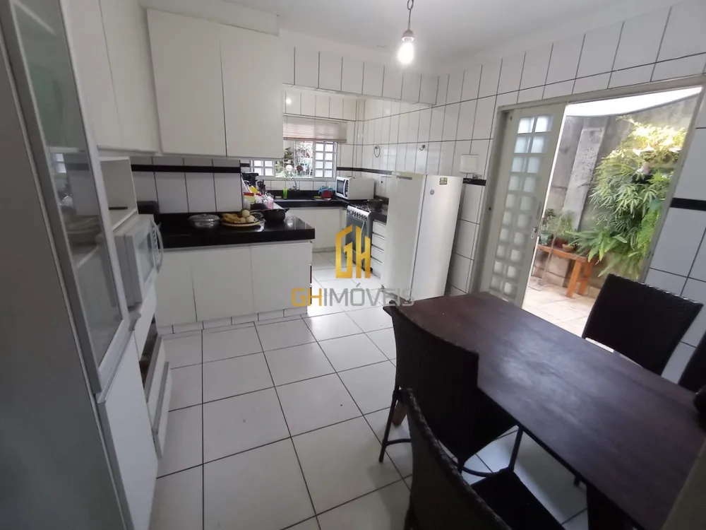 Casa, 4 quartos, 260 m² - Foto 3