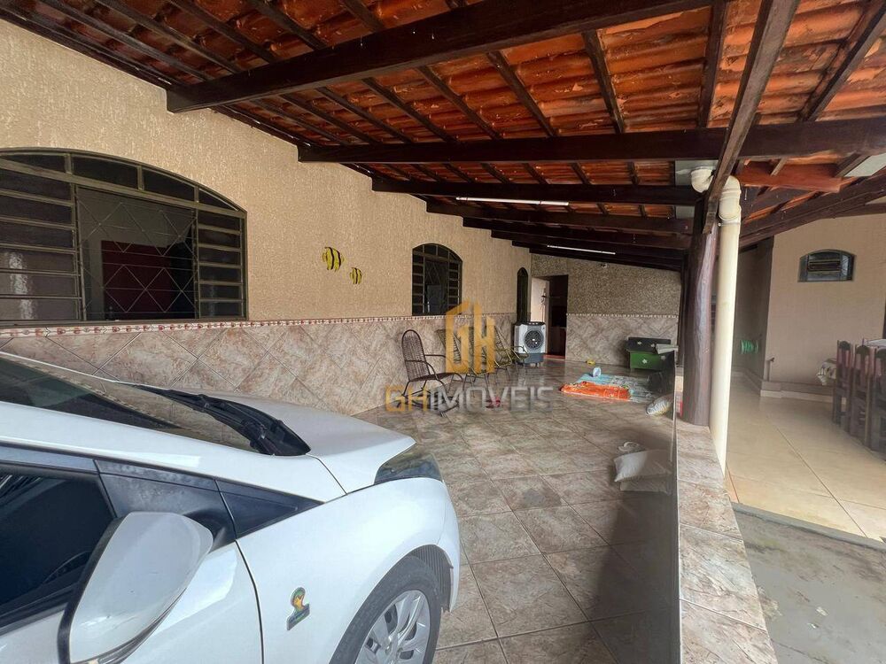 Casa, 3 quartos, 210 m² - Foto 2