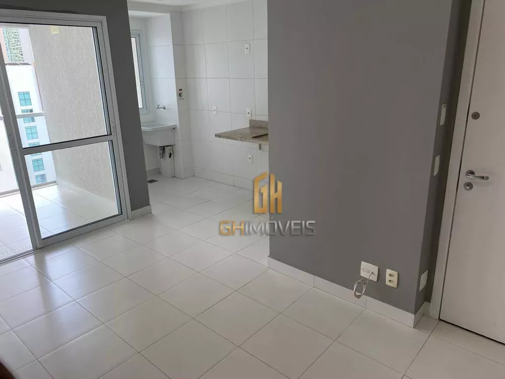 Apartamento à venda com 2 quartos, 58m² - Foto 3