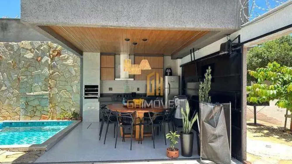 Casa à venda com 3 quartos, 200m² - Foto 2