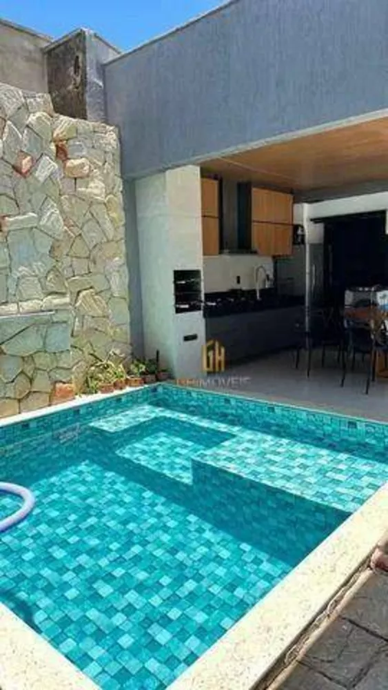 Casa à venda com 3 quartos, 200m² - Foto 1