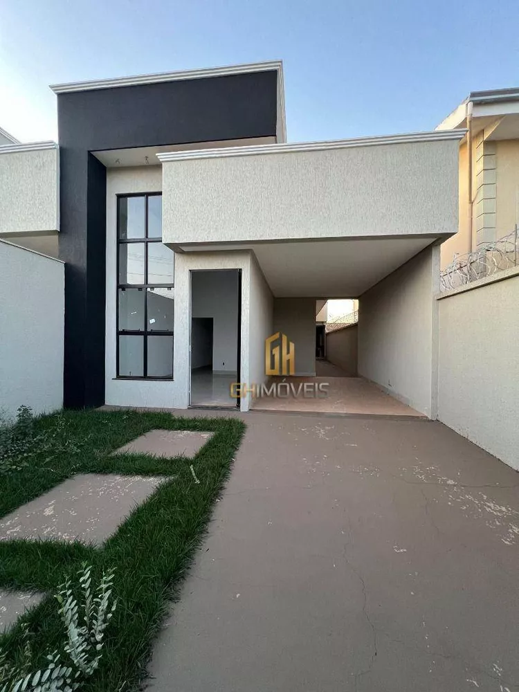 Casa à venda com 3 quartos, 122m² - Foto 1