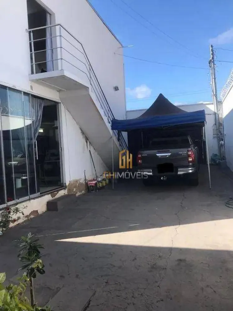 Casa, 4 quartos, 300 m² - Foto 1
