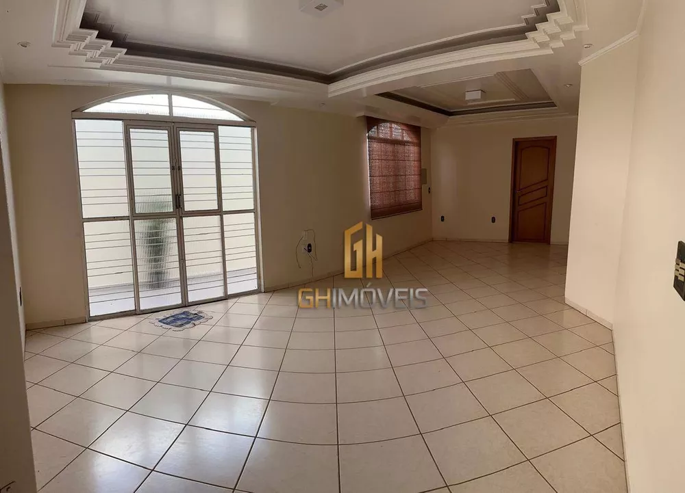 Casa à venda com 3 quartos, 299m² - Foto 3