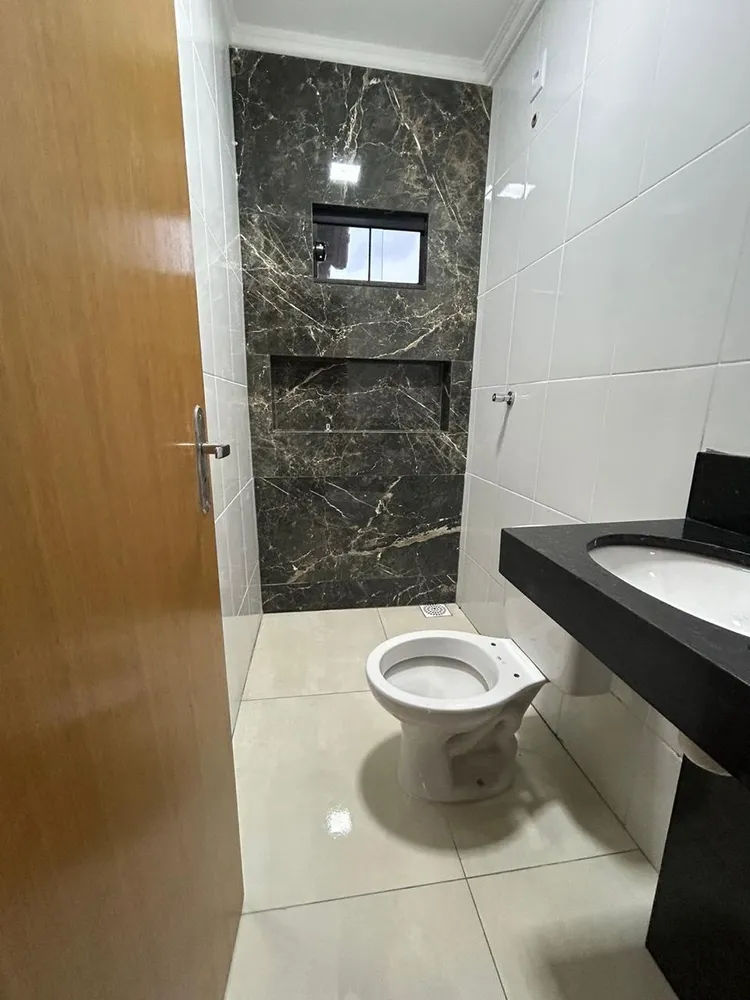 Sobrado, 3 quartos, 212 m² - Foto 2