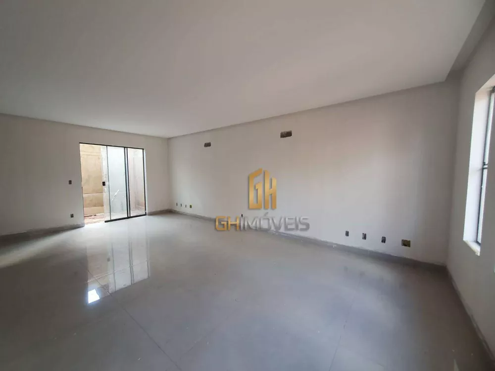 Sobrado à venda com 3 quartos, 132m² - Foto 2