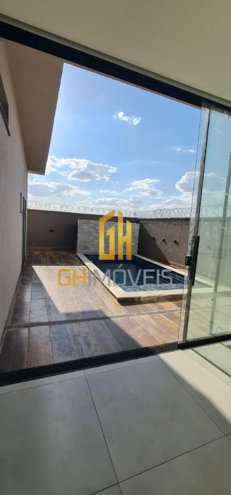 Casa, 3 quartos, 221 m² - Foto 1