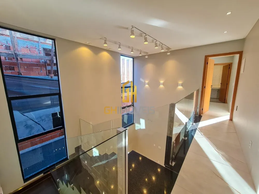 Sobrado, 3 quartos, 228 m² - Foto 2