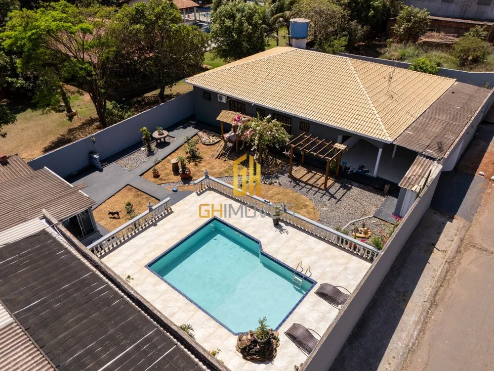 Casa, 3 quartos, 240 m² - Foto 1