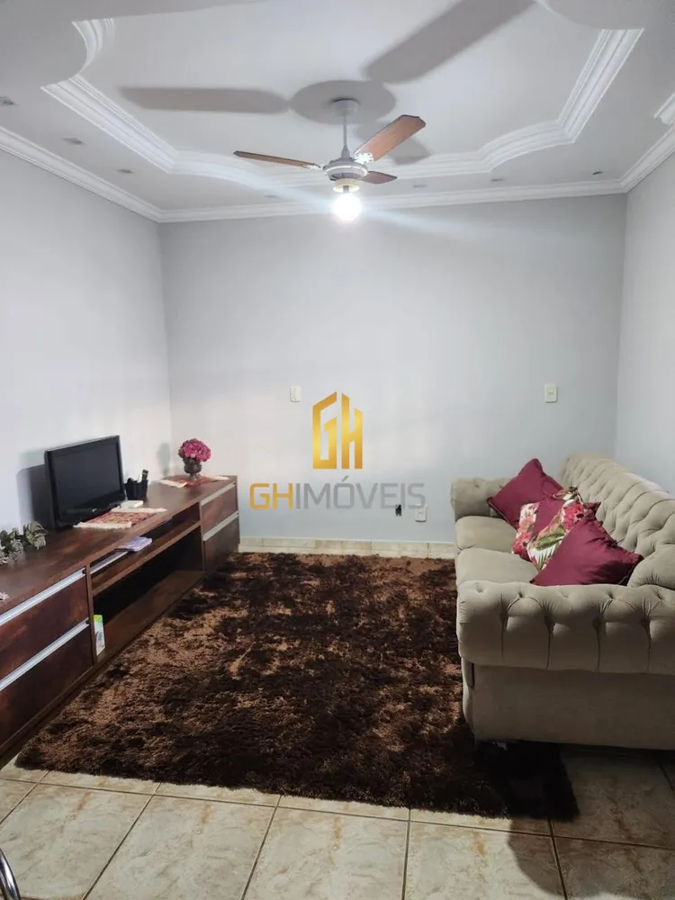 Casa, 3 quartos, 330 m² - Foto 3