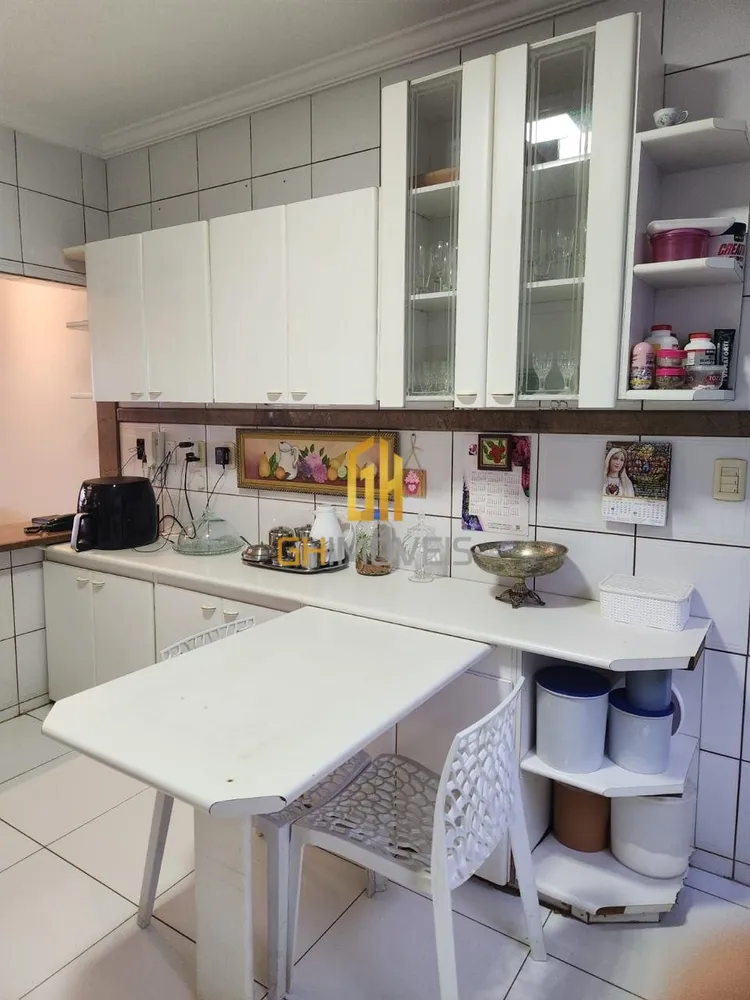 Casa, 3 quartos, 330 m² - Foto 2