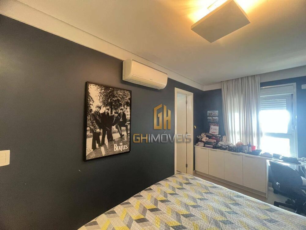 Apartamento, 4 quartos, 242 m² - Foto 1