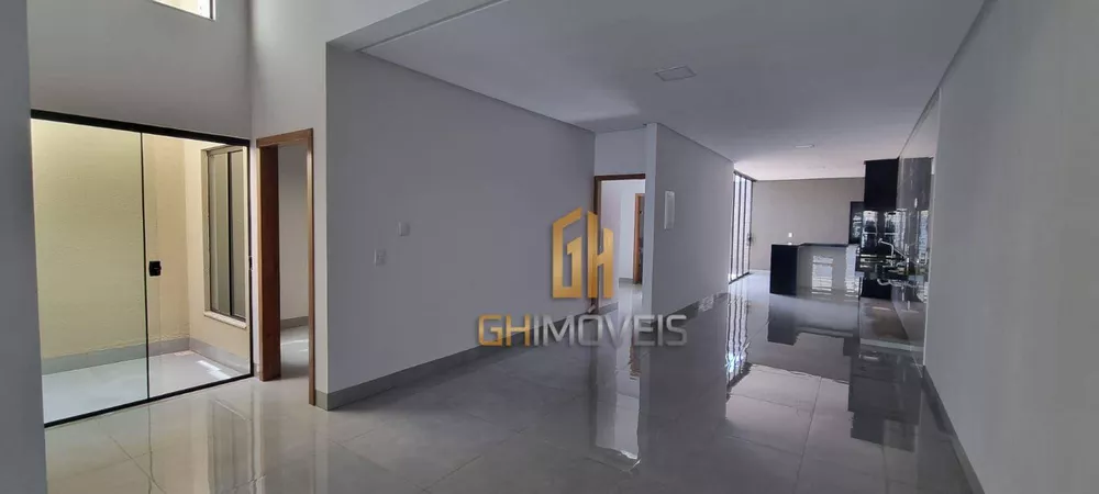 Casa à venda com 3 quartos, 155m² - Foto 1