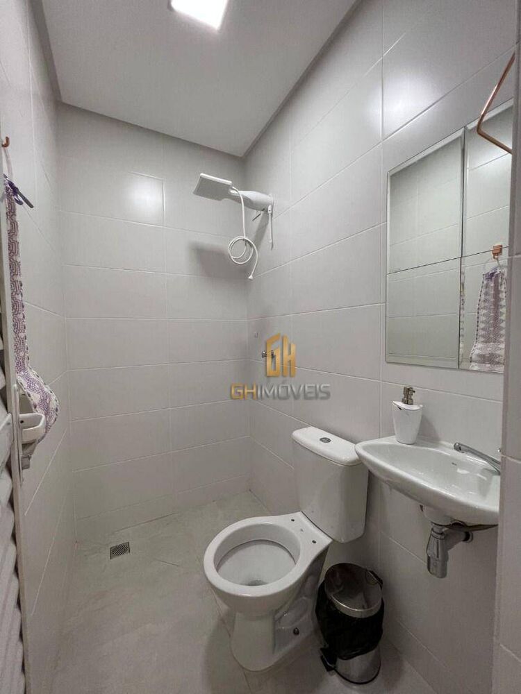 Apartamento à venda com 3 quartos, 157m² - Foto 8