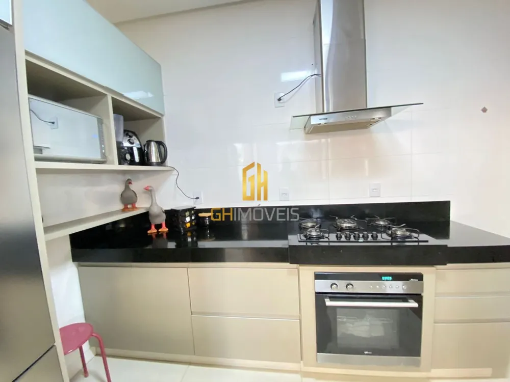 Casa, 4 quartos, 193 m² - Foto 4
