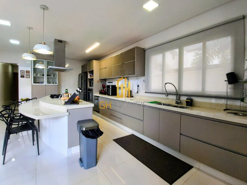 Casa, 4 quartos, 260 m² - Foto 4