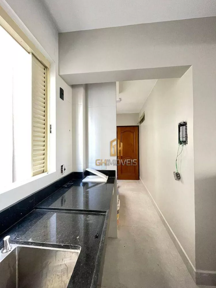 Apartamento à venda com 3 quartos, 114m² - Foto 3