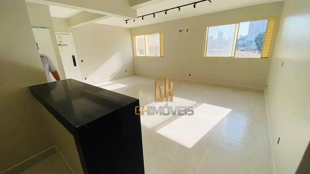 Apartamento à venda com 3 quartos, 114m² - Foto 1